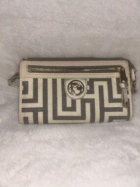 Spartina 449 Cream and Gray Geometric Wristlet
